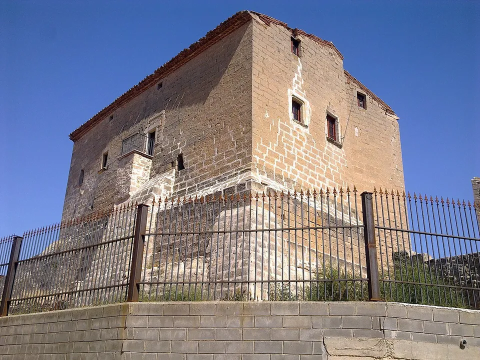 Castillo-Palacio de Torrebeses