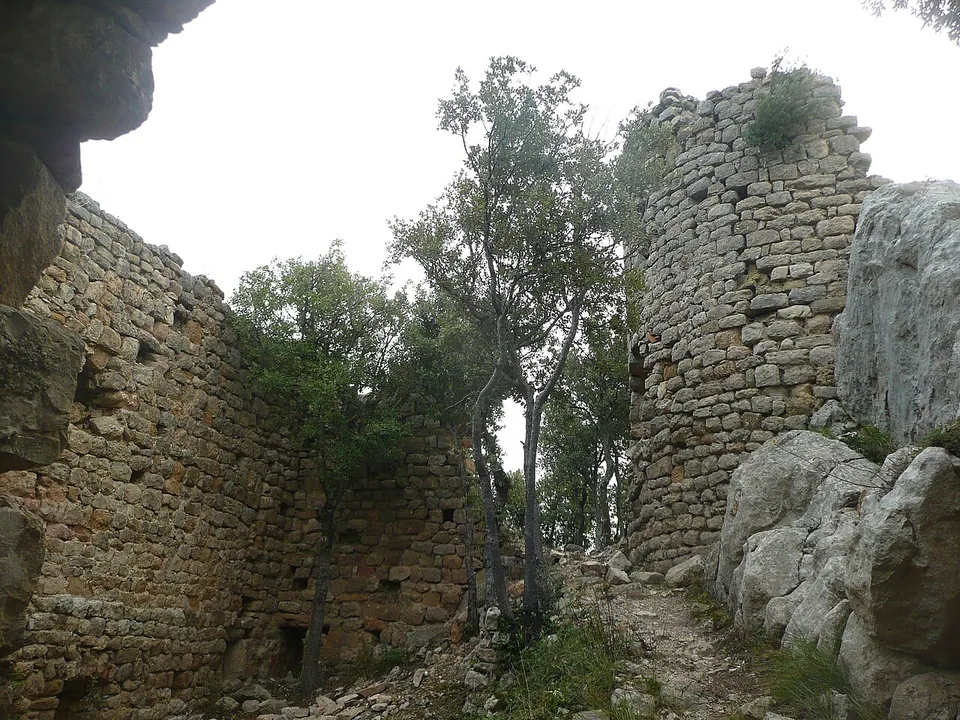 Castillo de Beuda
