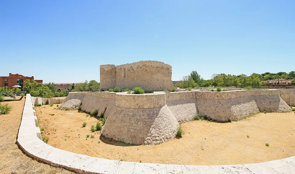 Castillo de La Alameda