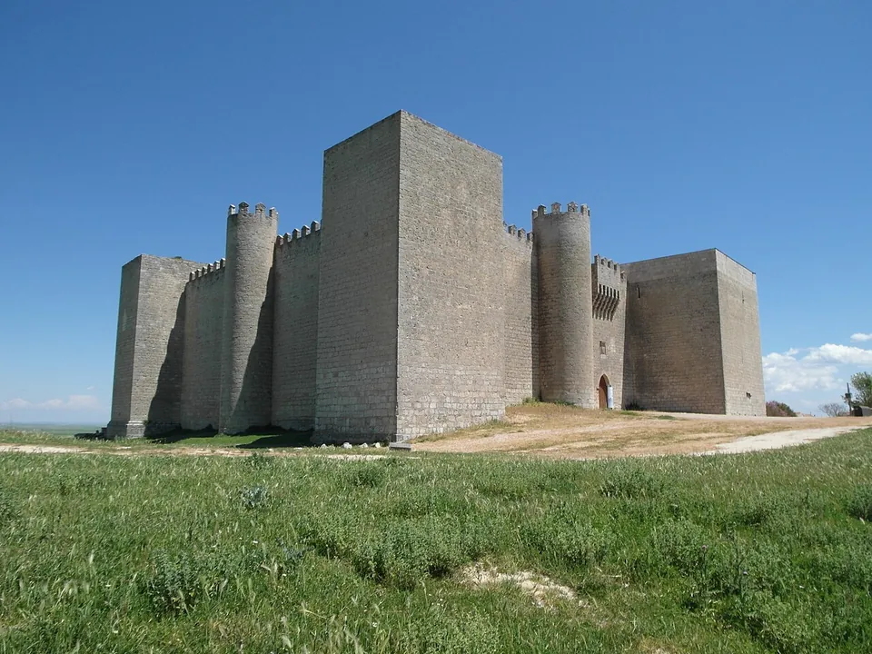 Castillo de Montealegre de Campos