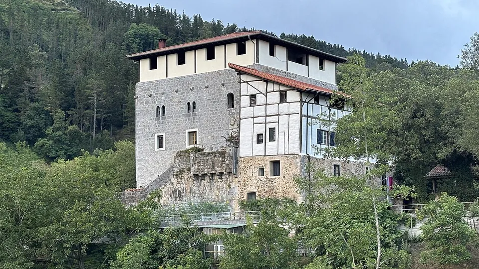 Casa torre de Aranzibia