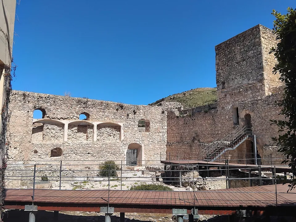 Castillo de Doña Mencía