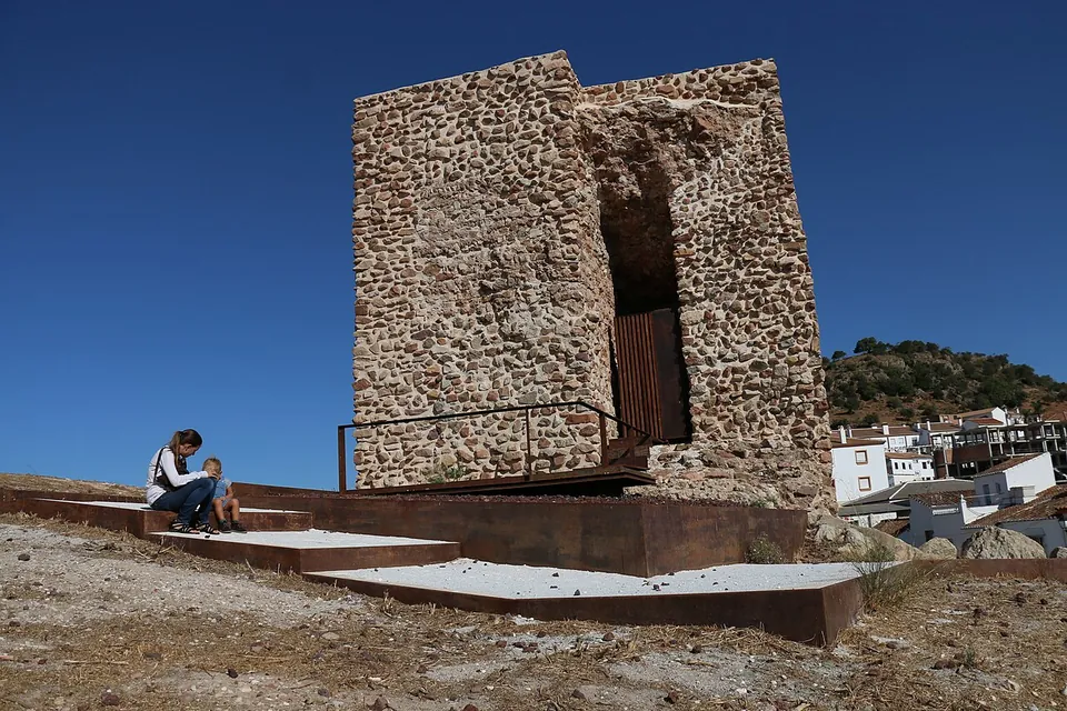 Castillo de Almogía
