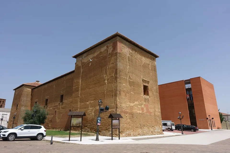 Castillo-palacio de Toral de los Guzmanes