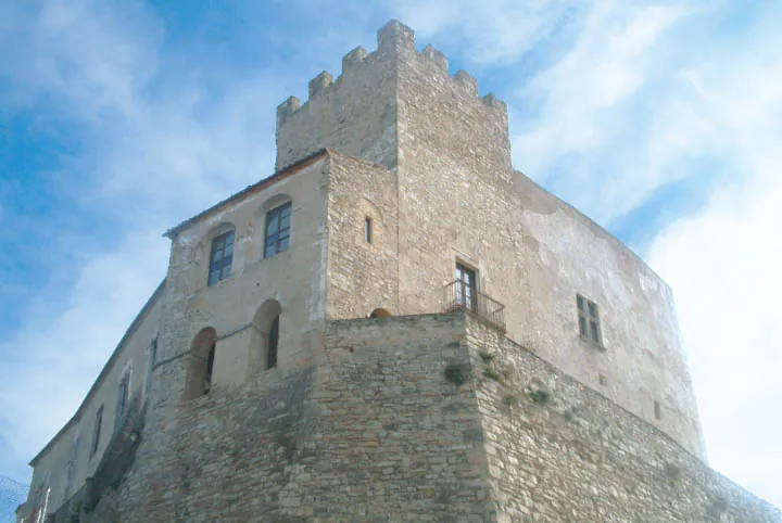 Castillo de Tous