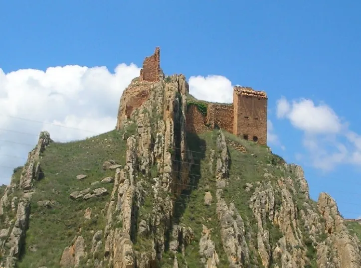 Castillo de Segura de los Baños